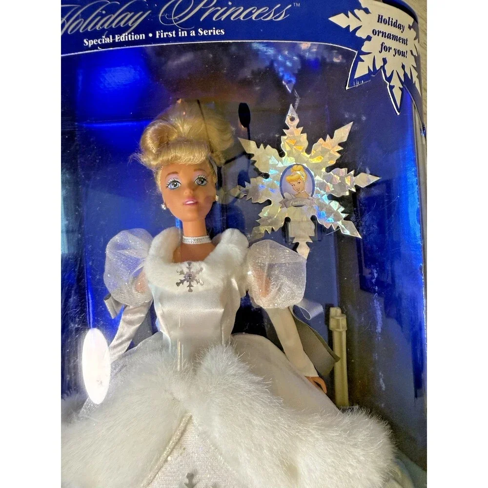 FIRST IN A SERIES Walt Disney's Holiday Princess Cinderella 1996 Barbie Doll NIB